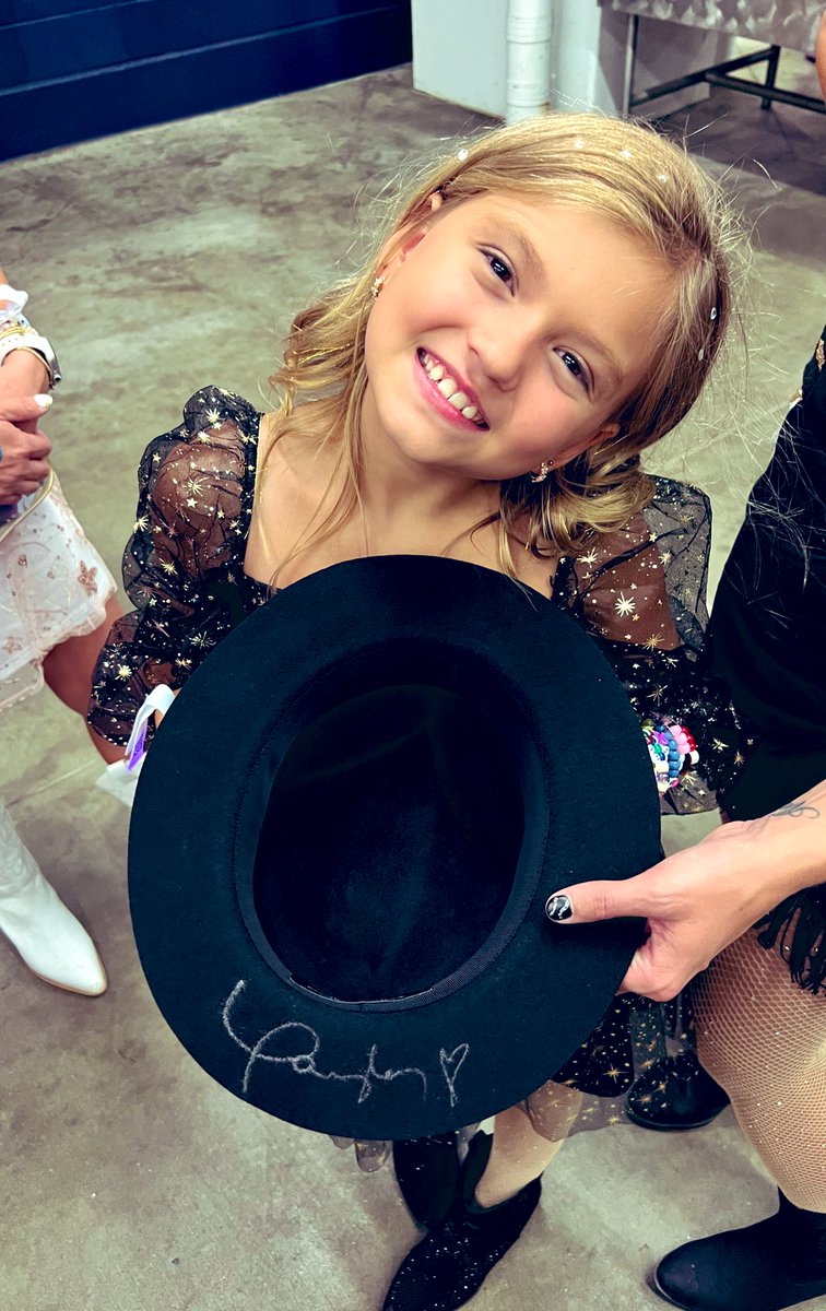 nola_swiftie's tweet photo. Ah I guess I haven’t tweeted how we got the 22 hat! It’s a long story so read the thread 😂 So I have been tweeting about Emma and I all week and tagging TN. I haven’t received any likes or anything from them so who knows if that’s actually how. Our seats were row 7 in 110 (1) https://t.co/tHMXem9WmV