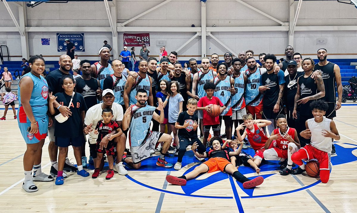 coach_bmase's tweet photo. Incredible Sunday event @Enchantment_TBT @thetournament @scottbamforth 3pt champion @_CapitalCeez slam dunk champion @kennythomasnba @jude_vossnm &amp; JB White was well represented. @AlbuquerquePrep Middle School AllStar game was amazing @b_keys11 https://t.co/7kOJ6RKIEe