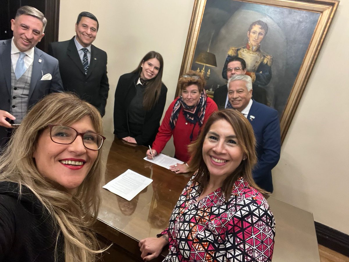 asarprotocolo's tweet photo. Se fundó la  Asociación Argentina de Protocolo - ASARP : Impulsando el desarrollo del Ceremonial y Protocolo en Argentina
.
11 de julio de 2023, en el Centro de Oficiales de las Fuerzas Armadas (COFA), se constituyó  la Asociación Argentina de Protocolo (ASARP) en Buenos Aires. https://t.co/A2fXdBdlWf