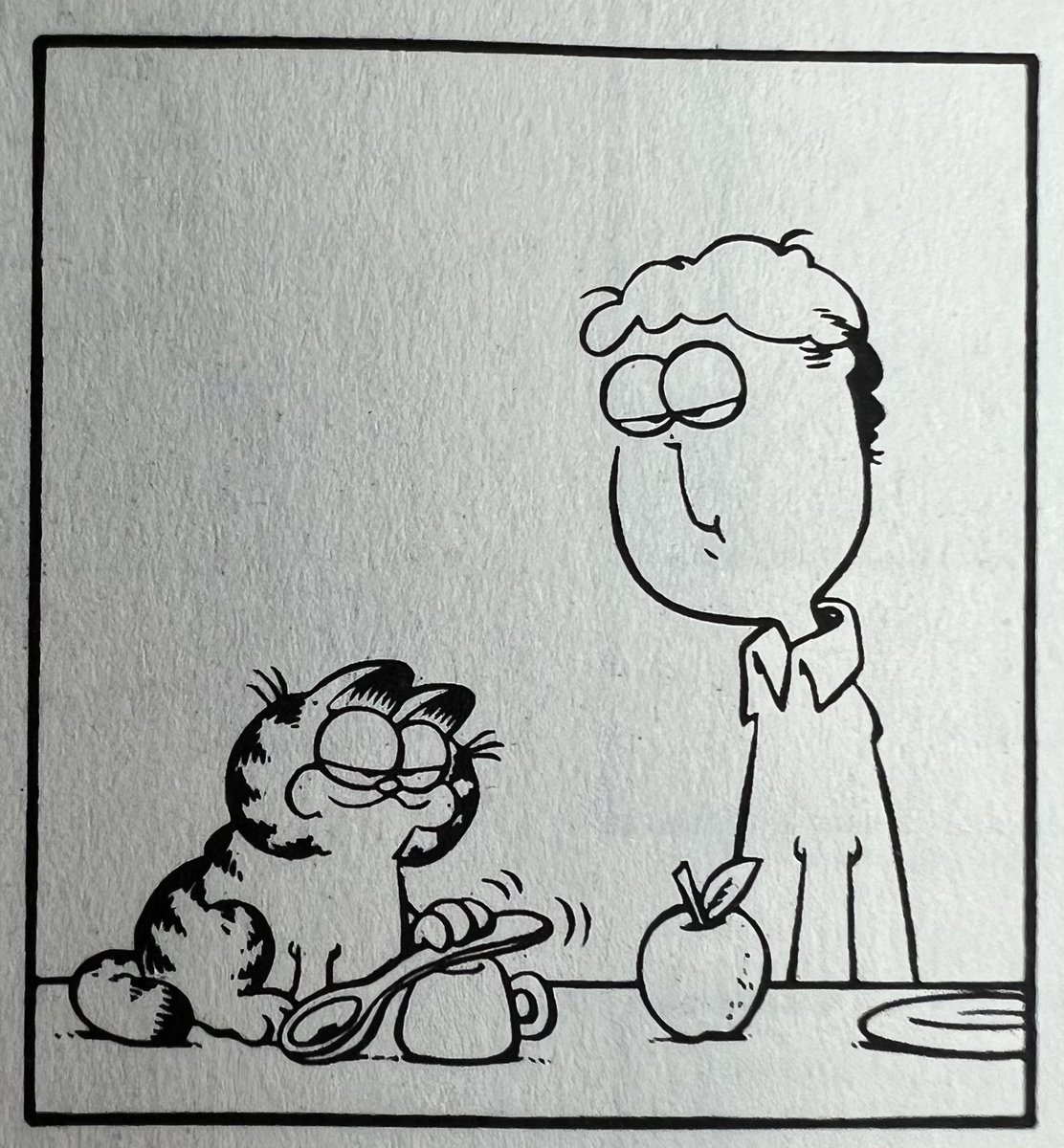 Garfield is so cute in the early comic strips