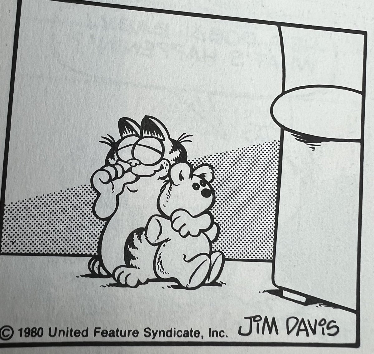Garfield is so cute in the early comic strips