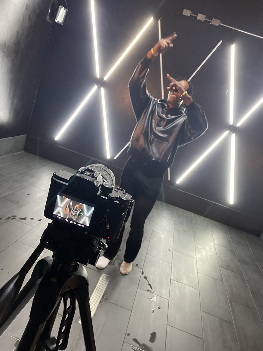 zman_dj's tweet photo. Stay tune for my new video and my new single called queen! https://t.co/7hmPwj1Nyw
