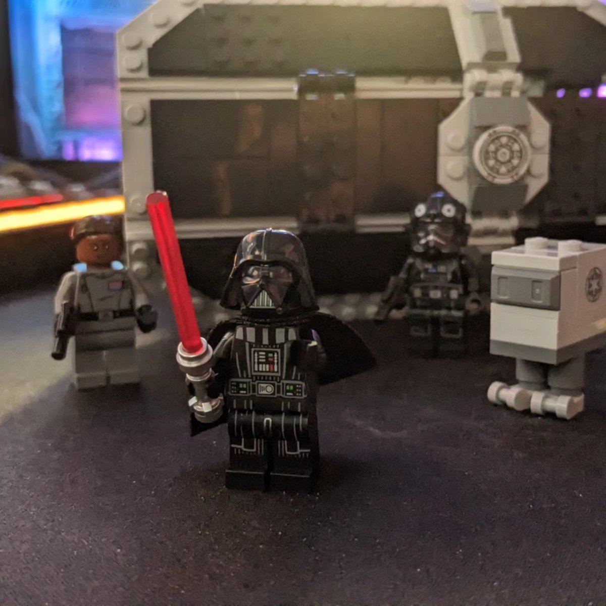 hitty102's tweet photo. Relaxing night building the iconic @LEGO_Group Star Wars TIE Bomber Set. 

#starwars #lego https://t.co/AKToKwHhXq
