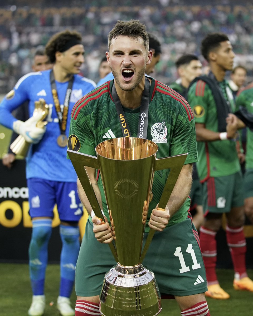 𝐆𝐎𝐋𝐃 𝐂𝐔𝐏 𝐖𝐈𝐍𝐍𝐄𝐑 🏆

Felicidades, <a href="/Santigim9/">Soldado de Santi Giménez</a> &amp;
<a href="/miseleccionmx/">Selección Nacional</a>! 🇲🇽