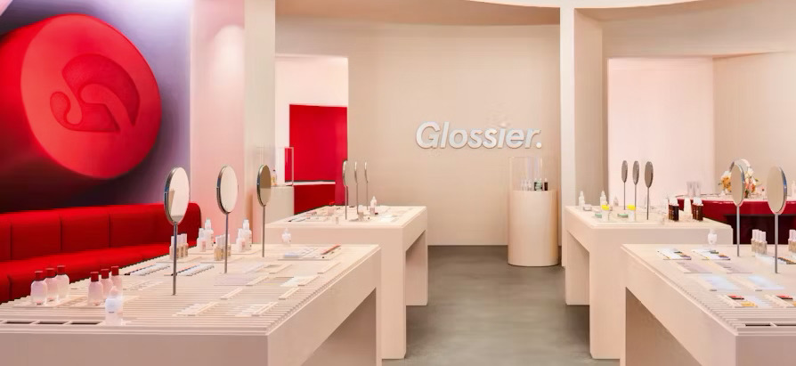 We look at five ways beauty brands can attract consumers back into their physical stores. bit.ly/3Ob2wCR #beautyindustry #retail #beautybrands