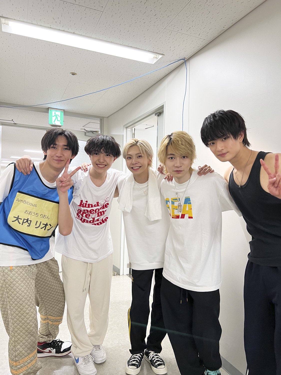 【爆買い！】 ジュニア公式 on X:  アイドルグッズ