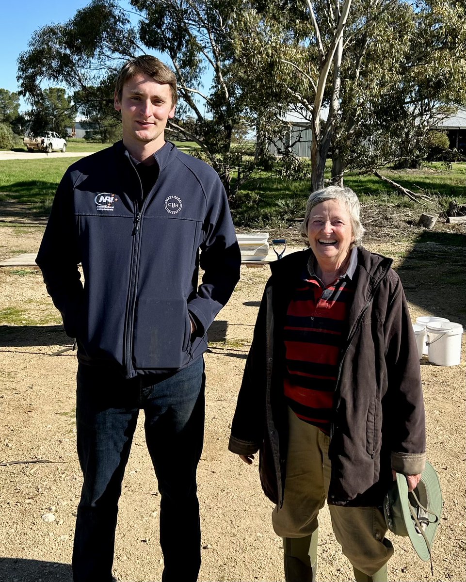 Cleve_Rural's tweet image. Cereal root disease diagnostics with the guru, Marg Evans. How to properly collect samples and identify root diseases. 
Thanks @ag_eyre &amp;amp; @aewright91 
#epag