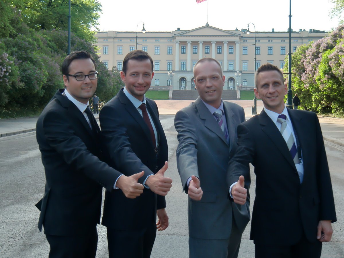 Zum Erreichen der eigenen Ziele gilt es das richtige Team, d.h. Menschen und Beziehungen zu finden, mit denen man die Wege zu seinem - im Idealfall ein gemeinsames - Ziel verlässlich gehen kann.
#Glück #Handeln #Motivation #Verhalten

tberg.de/mein-weg-das-r…