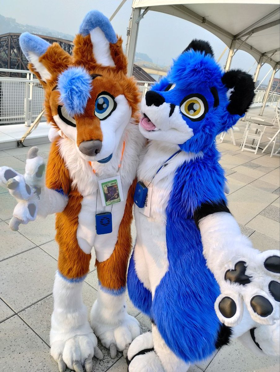 24hr delay from other platforms:

It’s another pic w/ the wuff from AC~~
Happy Monday Funday.
📷 - KipsoftheMud

#fursuiter #fursuit #fursuitanyday #fuzzy #fursuiting #fursuiters #fursuits #fursuiter #anthrocon2023 #lupesuits #lupesuiter #ac2023 #anthrocon
