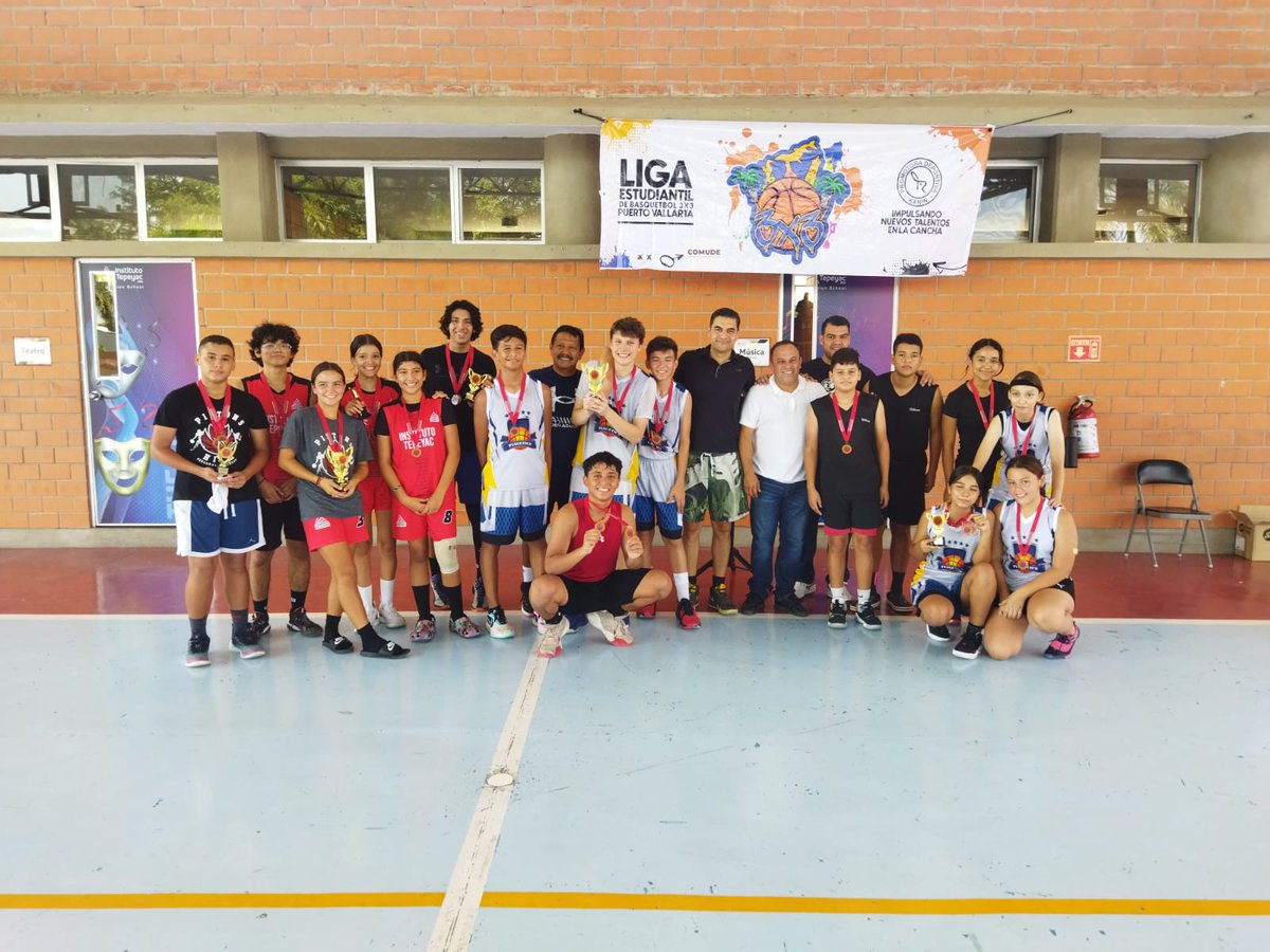 JCASTILLOCOPADO's tweet photo. Gratos momentos e inigualables aprendizajes nos dejó la Primera Liga Estudiantil de Basketbol 3x3 #PuertoVallarta. Enhorabuena a los campeones del sinodal Primavera-Verano, organizado por la Promotora Deportiva Kanin Vallarta. https://t.co/EQ8i5iGzI0