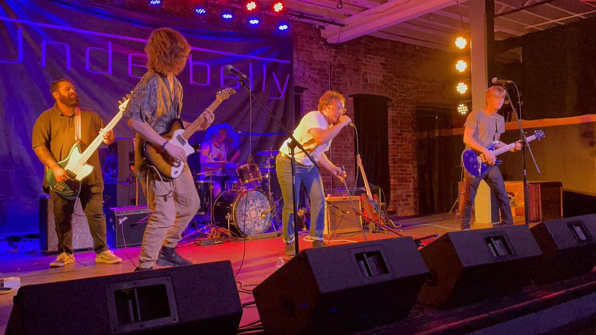 gabegetem22's tweet photo. Outstanding 3 day run 👏🏻 thank you to everyone who came out to support us! The energy was unreal all weekend long. Y’all really made my neck veins pop 😂 until next time! 🤘🏻 https://t.co/3osPq2Bbgk