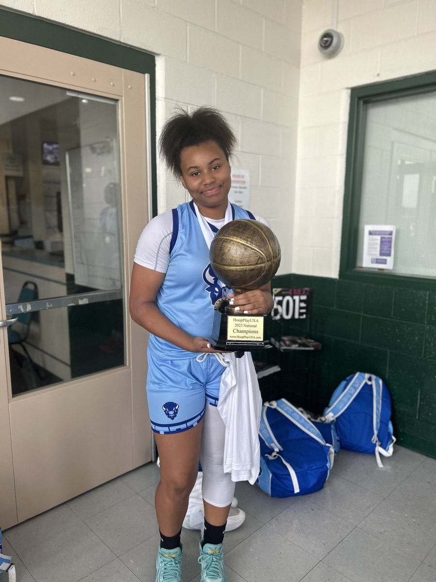 KeAsiaPearson3's tweet photo. BIGG nationals tournament in Conway, Ar ! me and my squad went 5-0 this weekend and won the ship !!  🏆🩵💙 
Here’s a few highlights and photos https://t.co/tDOqqasViV