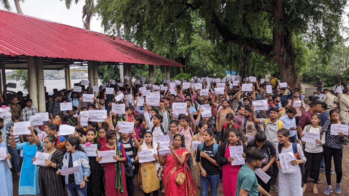 JaykumarChaubey's tweet photo. #justiceforselectedmppatwari
#15augjoiningmppatwari

@lallantop
@zeenews
@aajtak
@chouhanshivraj
@BBCHindi 
@htTweets 
@the_hindu 
@IndianExpress 
@drnarottammisra https://t.co/DbWEJlZhdU