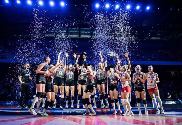 Gururumuz. Laik Türkiye Cumhuriyetinin 100.yılına armağan olsun. #Atatürksayesinde