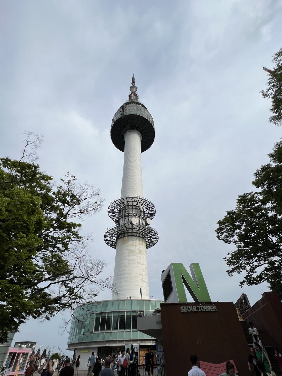 hiro_k_user_jp's tweet photo. #南大門 #梨泰院 #緑莎坪橋
#Nソウルタワー #南山 https://t.co/KT0NOFfTxU