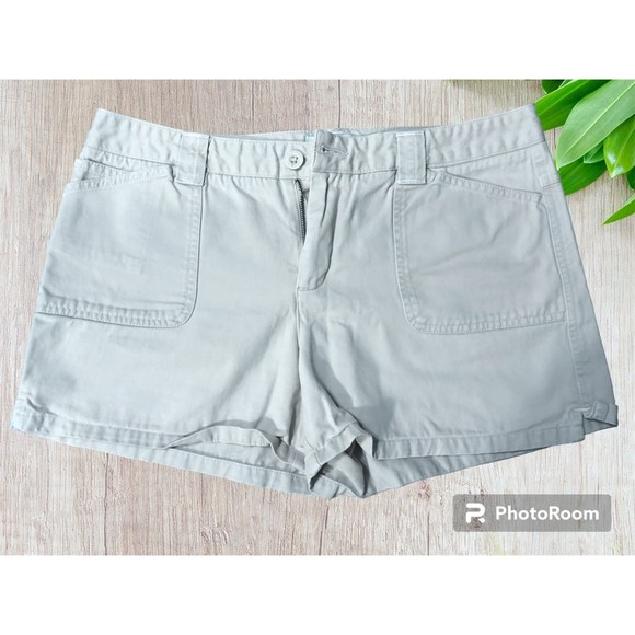 So good I had to share! Check out all the items I'm loving on <a href="/Poshmarkapp/">Poshmark</a> from <a href="/SheehyDaniels/">Unamused</a> #poshmark #fashion #style #shopmycloset #asics #jtv #oldnavy: posh.mk/fckpwJu2uBb