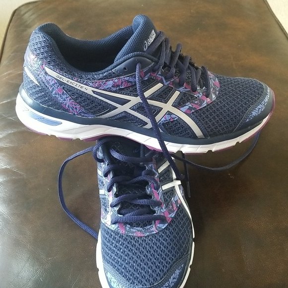 ANaturalWay216's tweet photo. So good I had to share! Check out all the items I'm loving on @Poshmarkapp from @SheehyDaniels #poshmark #fashion #style #shopmycloset #asics #jtv #oldnavy: https://t.co/NCnbdQoVJm https://t.co/lMRnGhlRLM