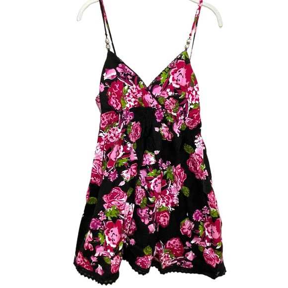 michellep54's tweet photo. So good I had to share! Check out all the items I'm loving on @Poshmarkapp #poshmark #fashion #style #shopmycloset #verabradley #victoriassecret: https://t.co/deVHFouhr9 https://t.co/6CW5eKVmW0
