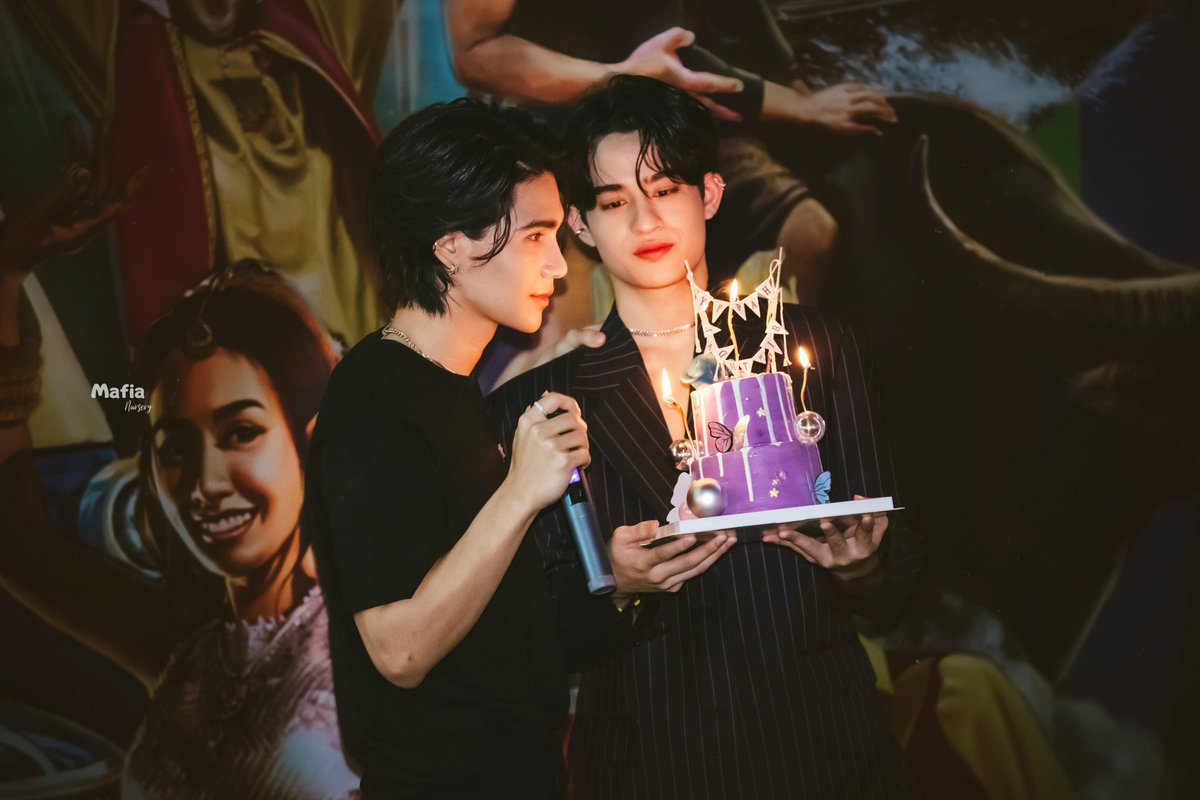 jeffbarcodepics's tweet photo. let's make a wish 🎆

— #jeffsatur #barcodetin #jeffbarcode https://t.co/7ZNYNs9i3N