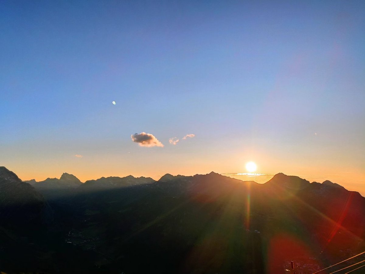 igmebe's tweet photo. Summer in Lech https://t.co/JfLavknWaG