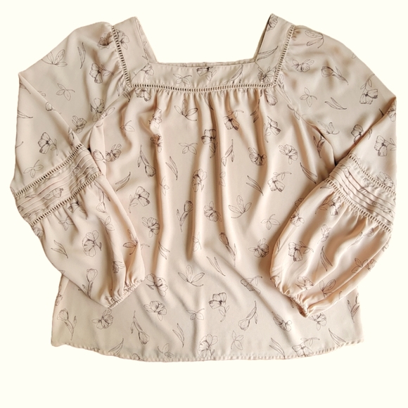 Ladygm609's tweet photo. So good I had to share! Check out all the items I'm loving on @Poshmarkapp #poshmark #fashion #style #shopmycloset #meettheposher #lclaurenconrad: https://t.co/kXHYCgayrX https://t.co/onAp9vcc58