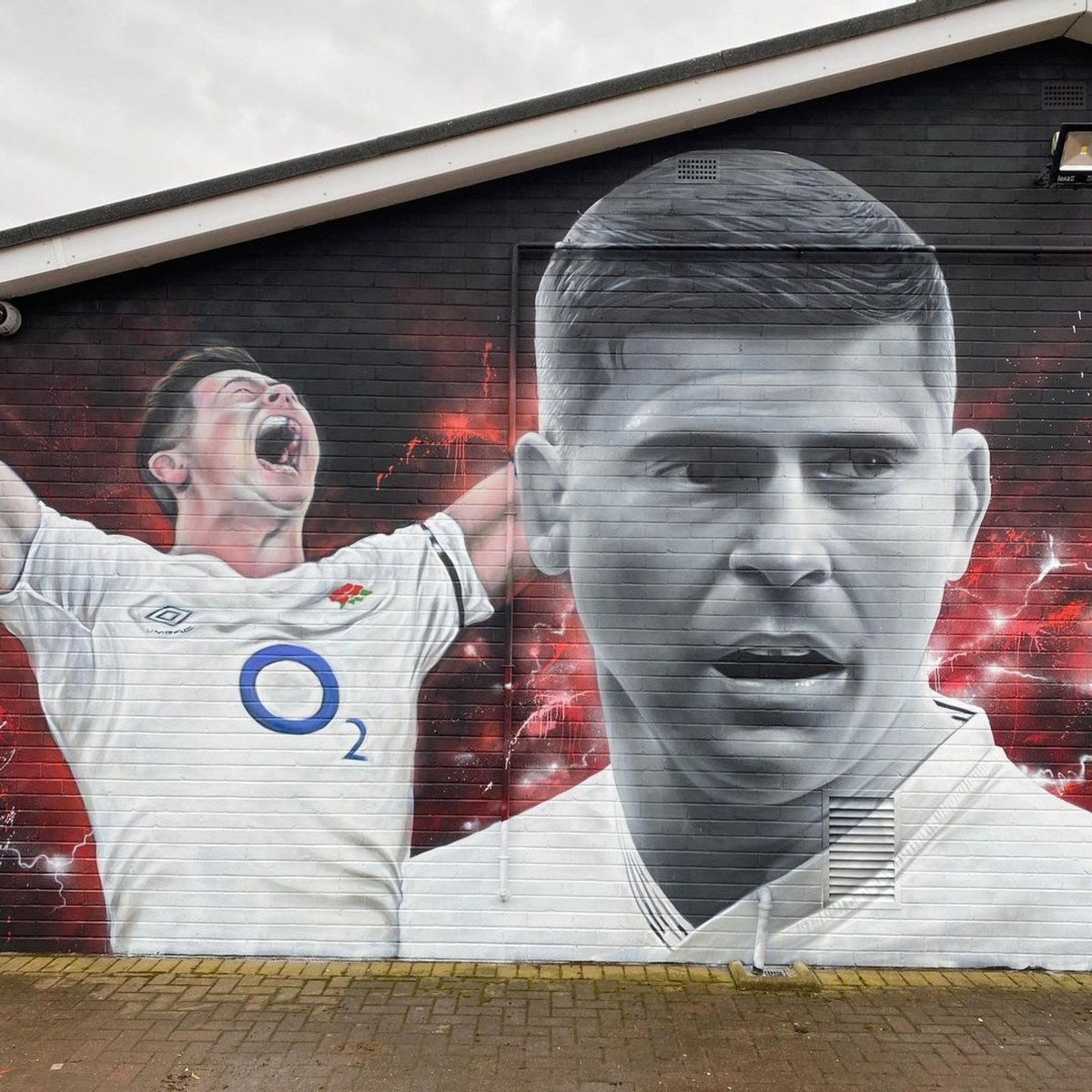 MurWalls's tweet image. 🏉 Ben Youngs. An England legend. Made at Holt!

A mural at the grassroots clubhouse wall where Ben's rugby journey began 🌹

@benyoungs09 is the most capped @englandrugby player of all time. 

#benyoungs #rfu #englandrugby #rugbyunion #rugby #twickenham #record