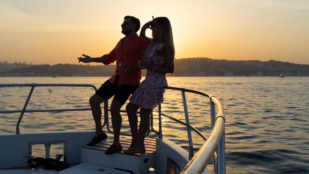 Günbatımı yat kiralama..

#yatkiralama #teknekiralama #istanbulyatkiralama #boat #yacht #yachtrental #boatrental #bosphoruscruise #sunset #sunsetcruise #dinnnercruise #istanbul #bosphorus