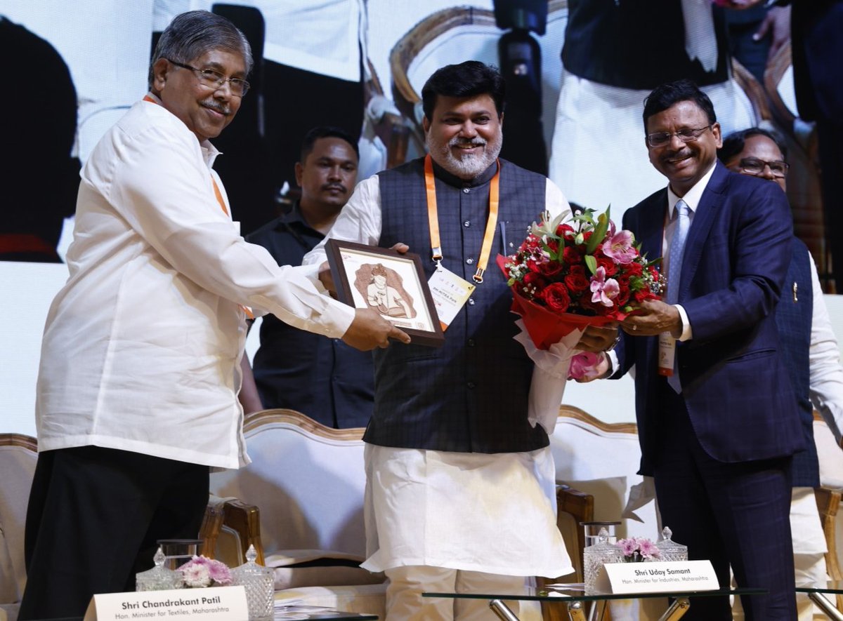 midc_india's tweet photo. Proud moment for MIDC as PM-MITRA Park, Amravati was launched in presence of @CMOMaharashtra @PiyushGoyal @Dev_Fadnavis @DarshanaJardosh @samant_uday @ChDadaPatil &amp; other dignitaries significantly improving state's industrial landscape. #pmmitra is ready to empower textile sector https://t.co/vzPTNJSYbE