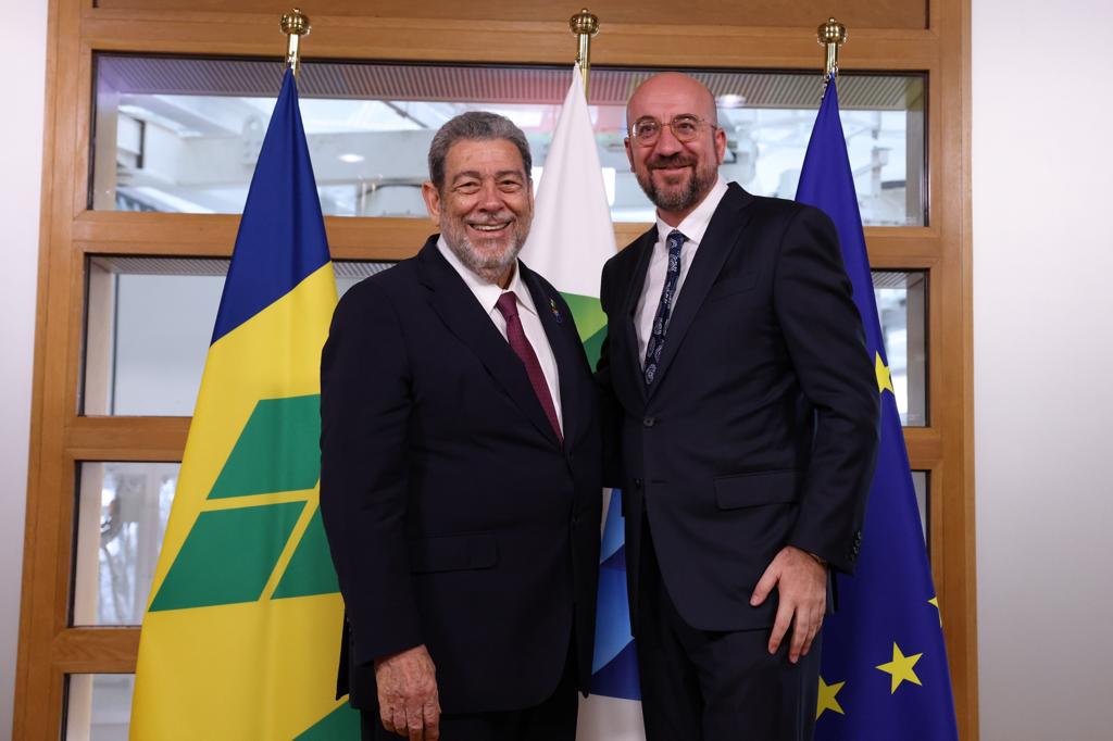 CharlesMichel's tweet photo. We need a closer 🇪🇺-Caribbean alliance in the current global context.
Only together can we overcome challenges like the climate crisis &amp; the fight for rules-based international order.

Thank you @ComradeRalph for your role in the success of this #EUCELAC summit as CELAC President https://t.co/lagsqBRM66