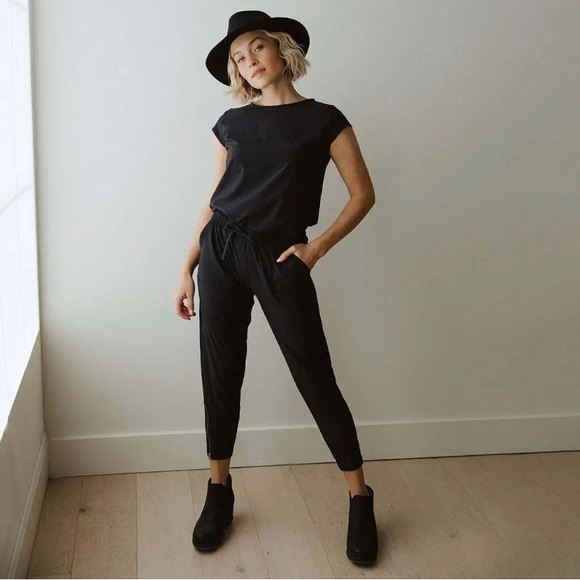 So good I had to share! Check out all the items I'm loving on <a href="/Poshmarkapp/">Poshmark</a> #poshmark #fashion #style #shopmycloset #hm #unbranded #albion: posh.mk/ZTU5ft2nvBb