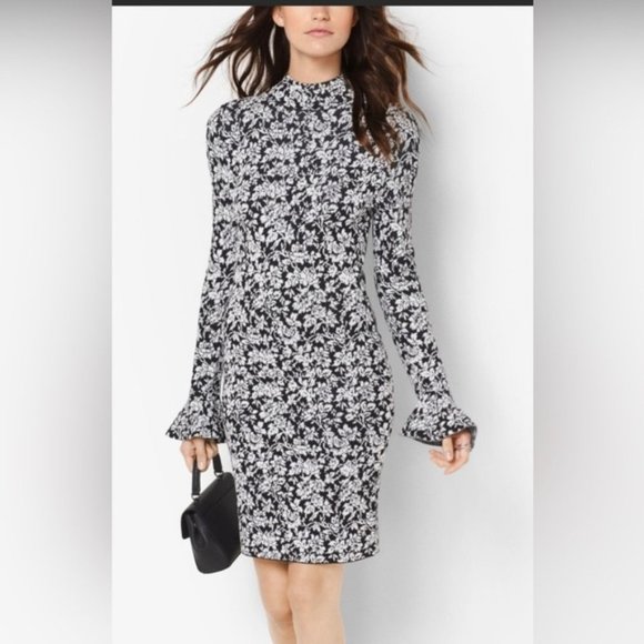 gavriel_us's tweet photo. So good I had to share! Check out all the items I'm loving on @Poshmarkapp #poshmark #fashion #style #shopmycloset #michaelmichaelkors #toryburch #handmade: https://t.co/lE8EZGoKRH https://t.co/wti6Rav5qp