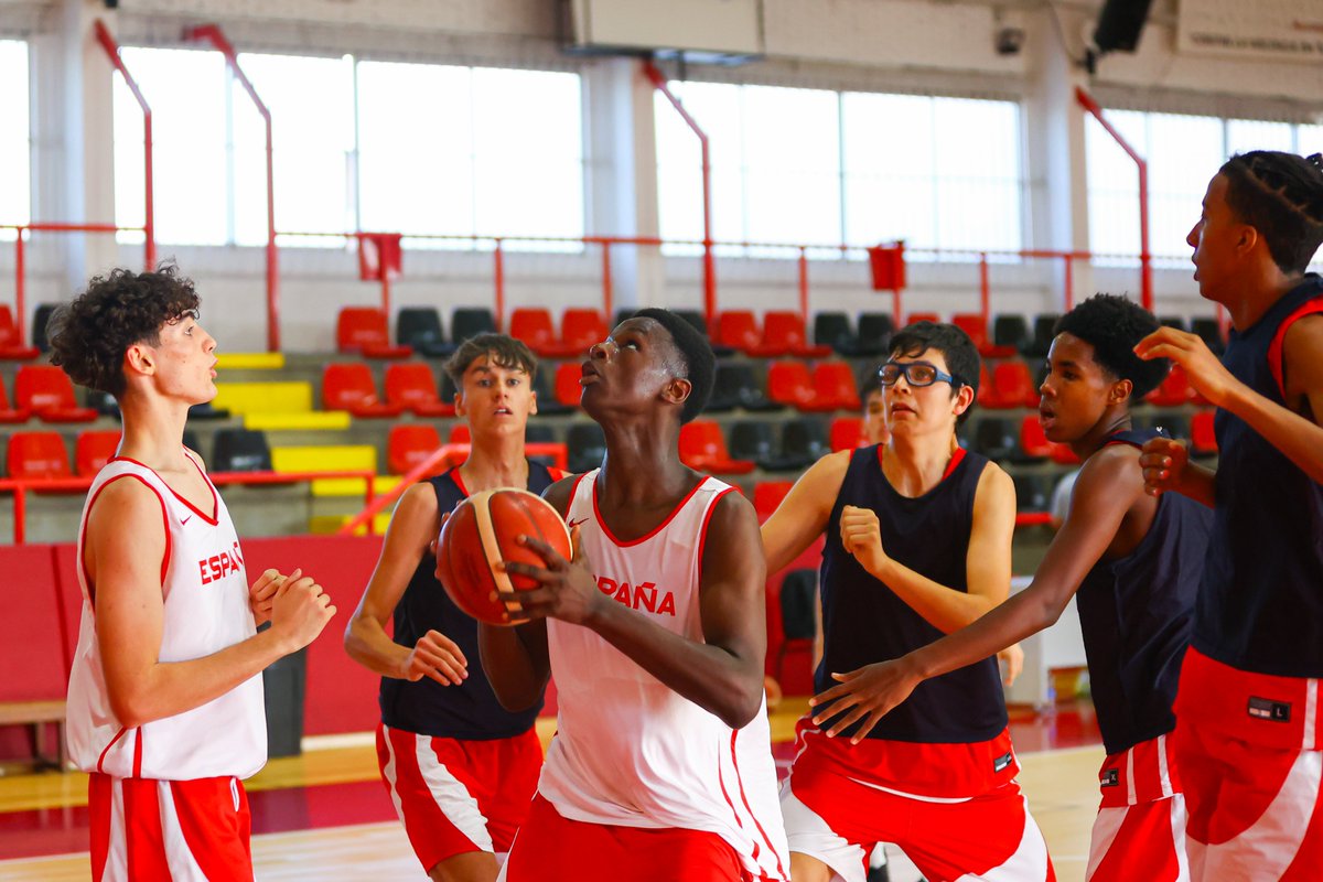 La #U15M 🇪🇸  y la #U15F 🇪🇸 viajan hoy a Grecia para disputar esta semana el Torneo de la AMISTAD ✨

#SomosEquipo