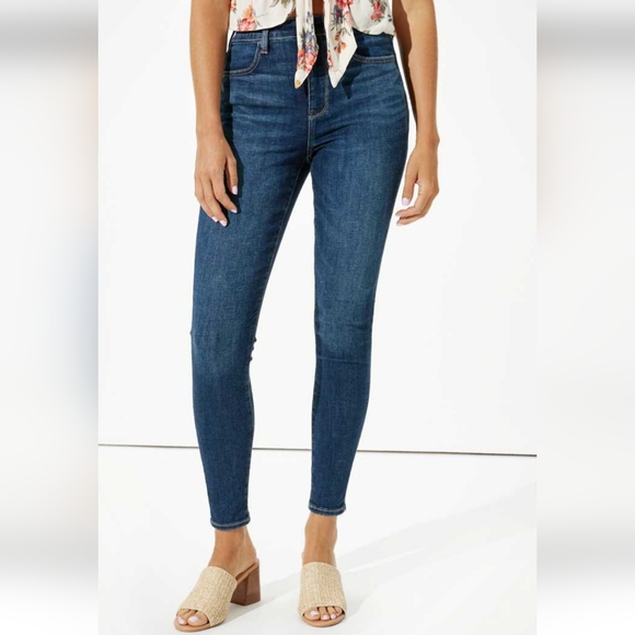 PoshScottishPie's tweet photo. So good I had to share! Check out all the items I'm loving on @Poshmarkapp from @77suzyc #poshmark #fashion #style #shopmycloset #americaneagleoutfitters #luckybrand: https://t.co/clTq80NInZ https://t.co/nYHjLL9H7j