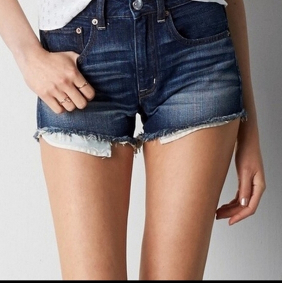 PoshScottishPie's tweet photo. So good I had to share! Check out all the items I'm loving on @Poshmarkapp from @77suzyc #poshmark #fashion #style #shopmycloset #americaneagleoutfitters #luckybrand: https://t.co/clTq80NInZ https://t.co/nYHjLL9H7j