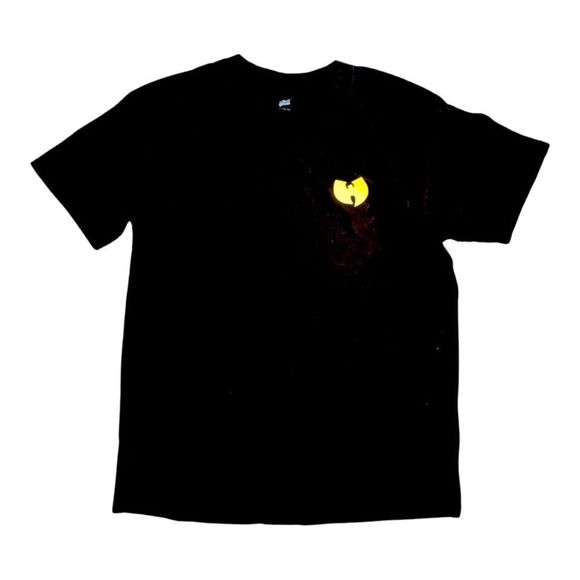tklee82's tweet photo. So good I had to share! Check out all the items I'm loving on @Poshmarkapp #poshmark #fashion #style #shopmycloset #wutang #disney #anewday: https://t.co/whdQs27ZoX https://t.co/tAAfnec964