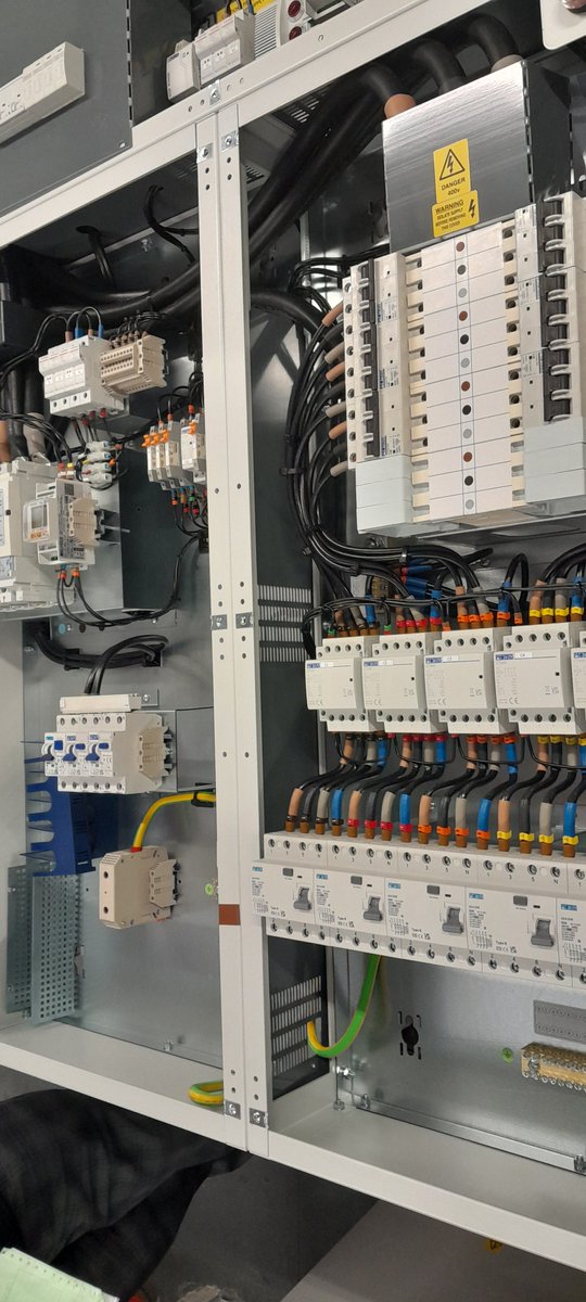 Board for a supermarket in Chesham to supply EV chargers
A 400A 50KA 4P MCCB main switch c/w auxiliary contact and 230v AC shunt trip. Type 1 & 2 lightning and mains surge arrestor cabled from 125A TP large frame MCB. 6 x 40A TP C curve MCB’s feeding 3 x 22kW twin port chargers. https://t.co/k92f9oKMVB