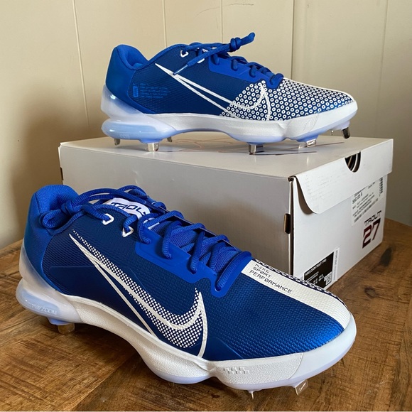 CATCATCITY_'s tweet photo. So good I had to share! Check out all the items I'm loving on @Poshmarkapp #poshmark #fashion #style #shopmycloset #agl #nike #zara: https://t.co/q6ZqO9ldGU https://t.co/eoxleFONeS