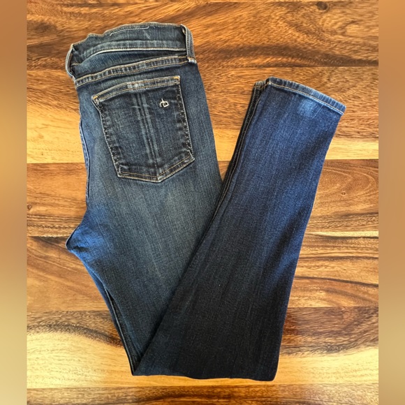 Pufferfish1980's tweet photo. So good I had to share! Check out all the items I'm loving on @Poshmarkapp #poshmark #fashion #style #shopmycloset #vincecamuto #vintage #ragbone: https://t.co/veYcZApUEE https://t.co/hMXtHQKSSA