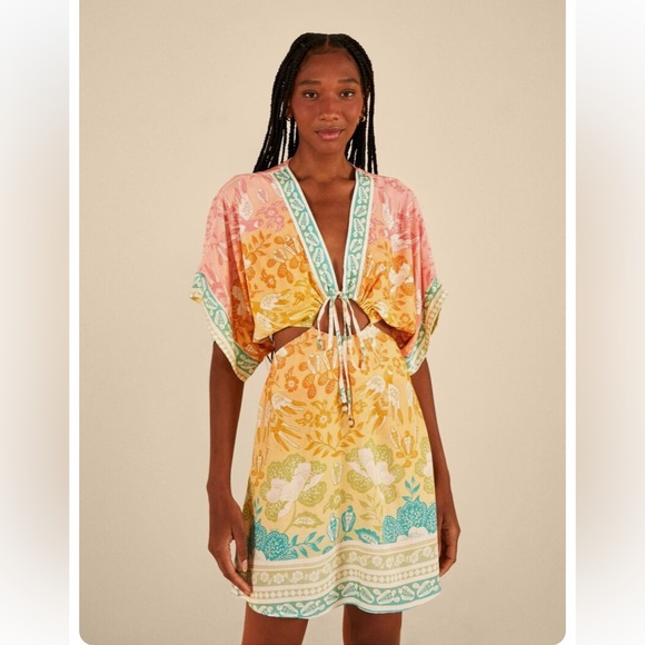 HossPetit1's tweet photo. So good I had to share! Check out all the items I'm loving on @Poshmarkapp #poshmark #fashion #style #shopmycloset #farmrio #vintage #anntaylor: https://t.co/iD1QoZOSh4 https://t.co/W58S3cDrMT