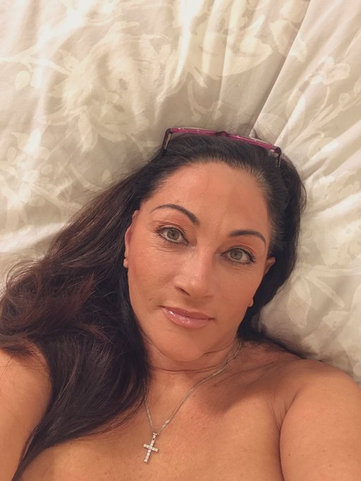 Good morning to you all hope you&rsquo;ve all had a nice weekend. Just about to start work on https://t.co/7xgkJDoSKi