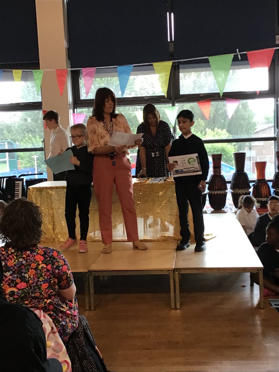 PindersPrimary's tweet photo. It was our LKS2 end of term awards assembly this morning🤩. Congratulations to our #PPHistory Stars! https://t.co/fV9qaiSJkt