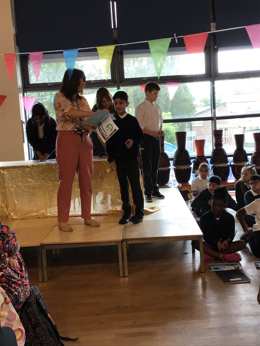 PindersPrimary's tweet photo. It was our LKS2 end of term awards assembly this morning🤩. Congratulations to our #PPHistory Stars! https://t.co/fV9qaiSJkt