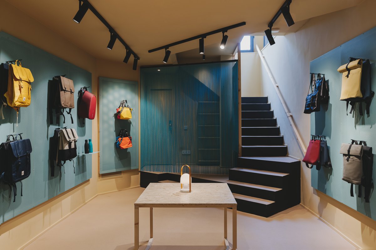CDICV's tweet photo. NUEVO PROYECTO DE STUDIOAPART · M&B STORE EN MATARÓ
El diseñador Kike Macías de @__Studioapart__ nos presenta este proyecto integral de M&B Store, comercio situado en Mataró, #Barcelona
+info https://t.co/G1c6rCuh4L
#CDICV #Studioapart #projects #retail #design #interiordesign https://t.co/yAmwgTICbE