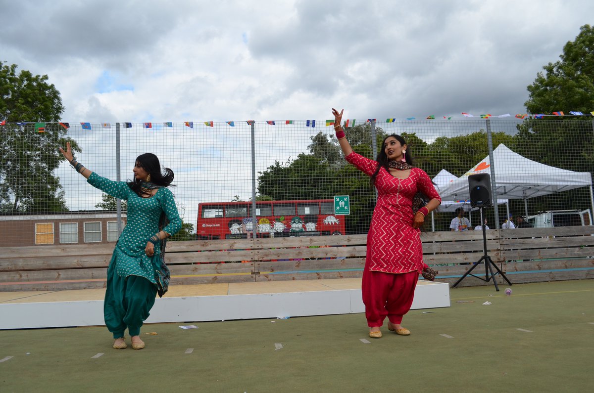 _DWPS_'s tweet photo. Special shout out to the families who danced on stage, as well as the @DormersWellsHS students who visited us to perform!
Thank you to everyone who attended, it was lovely to see so many happy faces supporting our young people.
#Summerfair #UB1 #DWIJ https://t.co/qFRlgtCimB