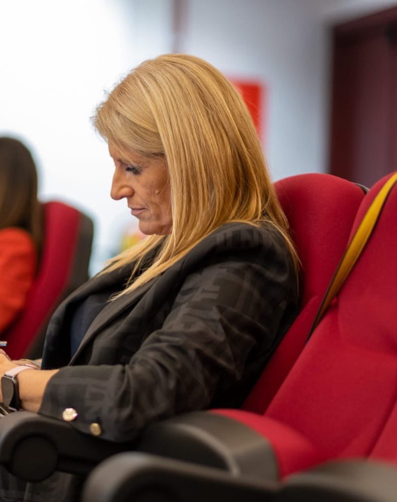 SCBInfermeria's tweet image. 🔈Més càrrecs a la SCBI:
L’àrea de comunicació serà dirigida per Mariola Sempere
Per a les relacions institucionals, assumeixen el càrrec Montse Antonin i Rosa Rifà.