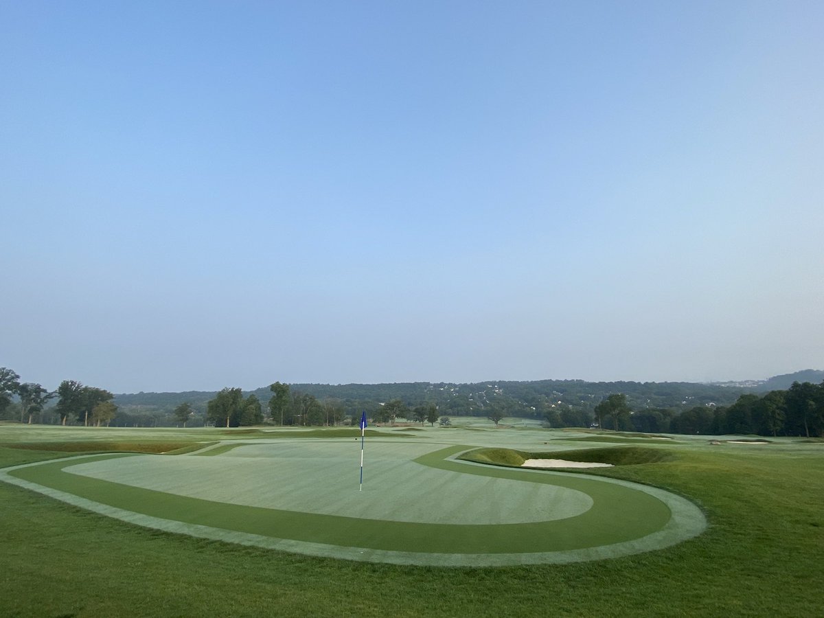 SteveThomasTurf's tweet photo. Maintenance Monday!! #MGC1893 #DialedIn #GreensMow #FwySpray #TeesMow’nTopdress #TurfLife ⛳️🔥 https://t.co/WaNDTc2jQO