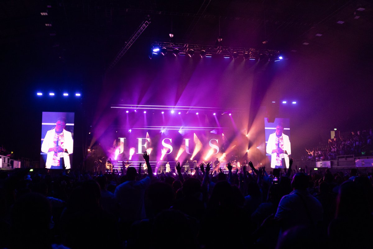 NLP London Conference 2023 | OVO Arena Wembley

Production: The Rite Collective
Production &amp; Lighting Design: @callum_gorniak
Lighting: TSL Lighting
Photos by <a href="/fitriatjandra/">Fitria Tjandra</a> &amp; <a href="/petejobson/">Pete Jobson</a>

#lightinghire #lightingrental #stagelighting #stagelights #showlighting #showlights