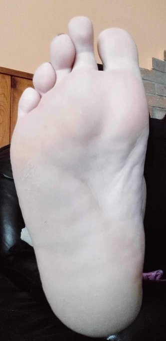 I have a new feet model :) Name: Suzy  Height: 175 cm Feet size: Eu 43 (wide, and meaty)  Thickest feet<a href="/tag/footfetish"class="tags"><span>#footfetish</span></a><a href="/tag/feet"class="tags"><span>#feet</span></a><a href="/tag/foot"class="tags"><span>#foot</span></a><a href="/tag/footjob"class="tags"><span>#footjob</span></a><a href="/tag/bigfeet"class="tags"><span>#bigfeet</span></a><a href="/tag/hu"class="tags"><span>#hu</span></a>