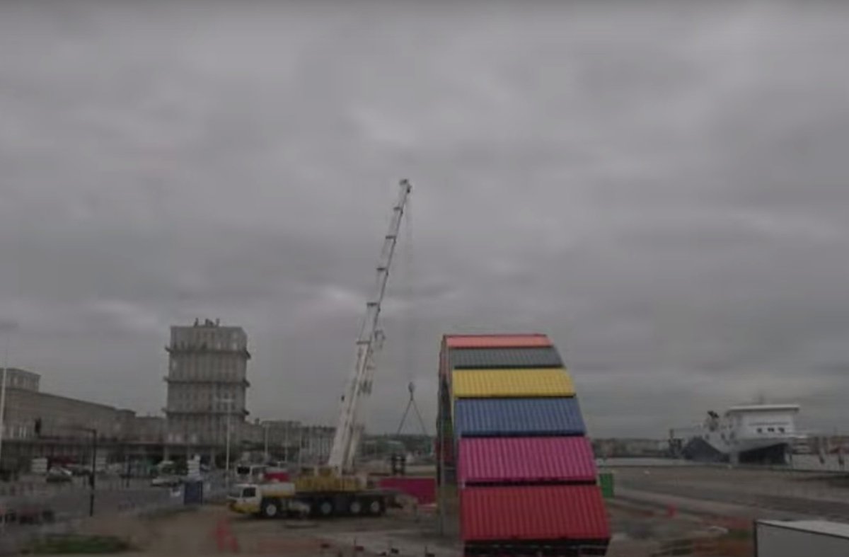 PhilspaceLtd's tweet image. 🏗️ Shipping containers can be used to create amazing sculptures!

See one example of this in this video: youtu.be/1eWRsghv5XQ?ut… 

#ContainerArt #ContainerSculpture #ShippingContainer