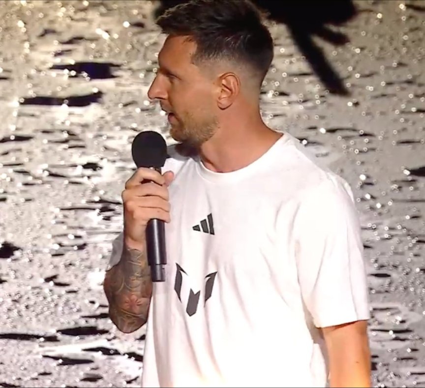 SportyBetNG's tweet image. Lionel Messi 🗣️:

&quot;I’m so happy to be here... I can’t wait to start training and competing. I’m here to compete, to win, to help the team as I always did.”

Will Messi win silverware with Inter Miami? 👇
#InterMiamiCF #Messi𓃵